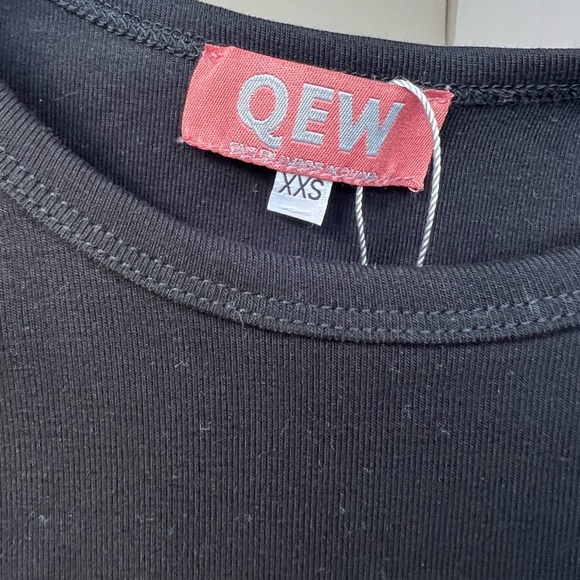 QEW Ladies Black & White hi/low Blouse Size xs - Picture 5 of 5